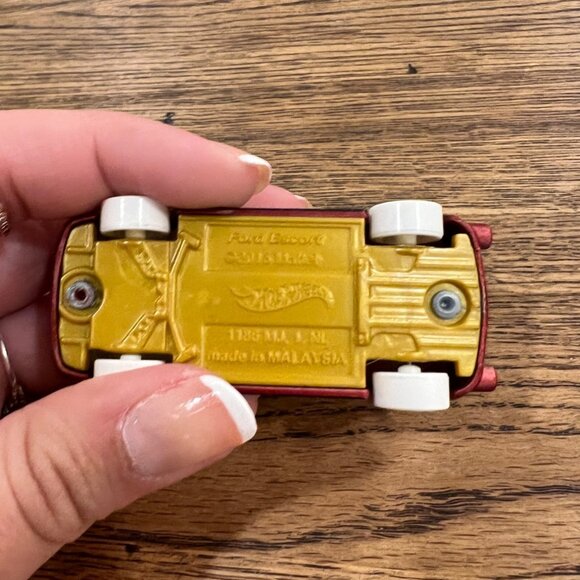 Hot Wheels Ford Escort HW Winter #21 Red Die-Cast Toy Car - Picture 5 of 5